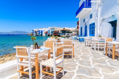 Taverne in Mykonos Stadt (pkazmierczak / stock.adobe.com)  lizenziertes Stockfoto 
Infos zur Lizenz unter 'Bildquellennachweis'